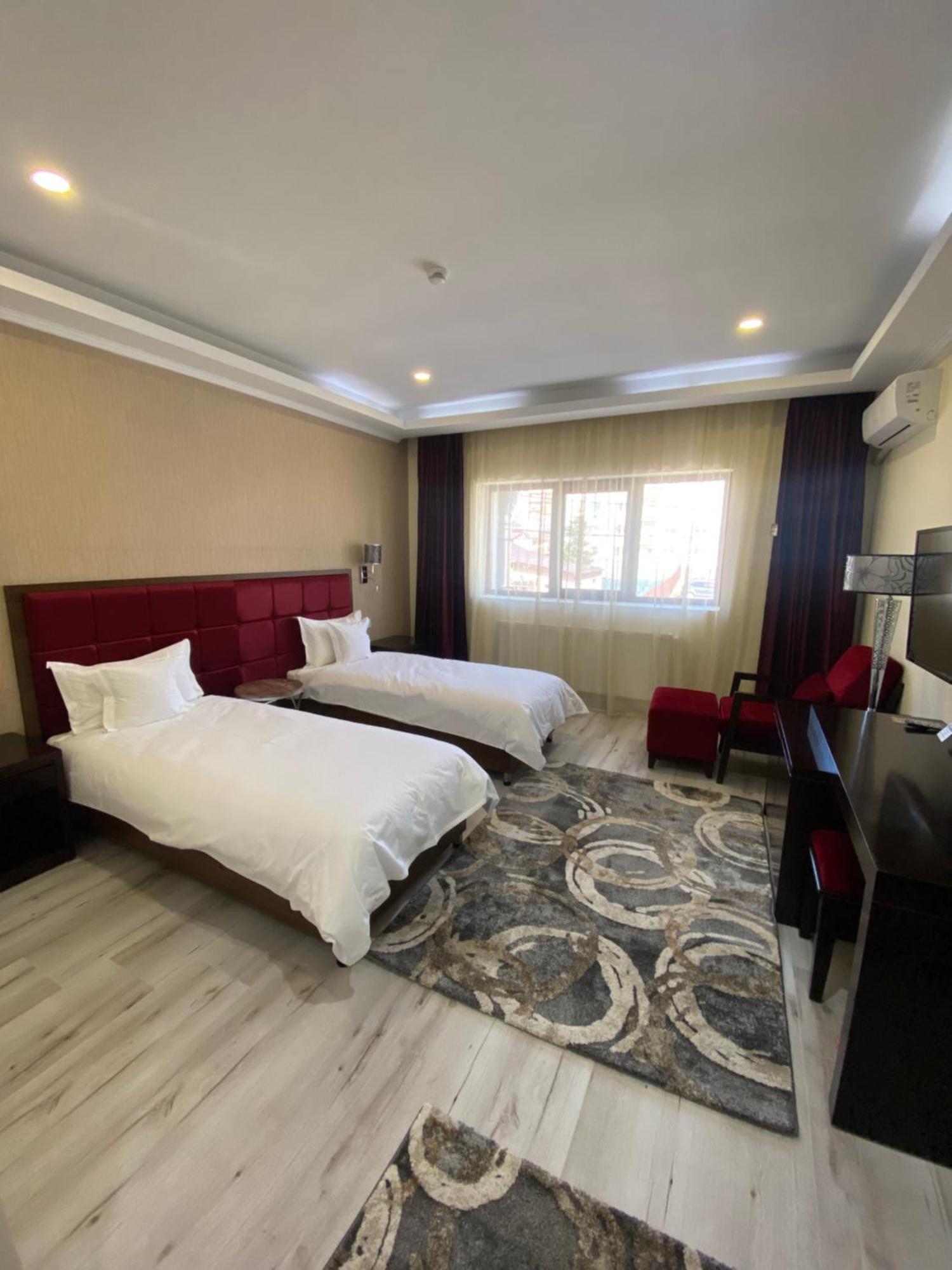 Hotel Terra Iasi Valea Lupului  Екстер'єр фото