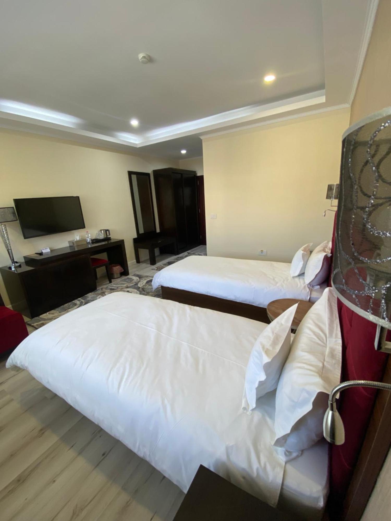 Hotel Terra Iasi Valea Lupului  Екстер'єр фото