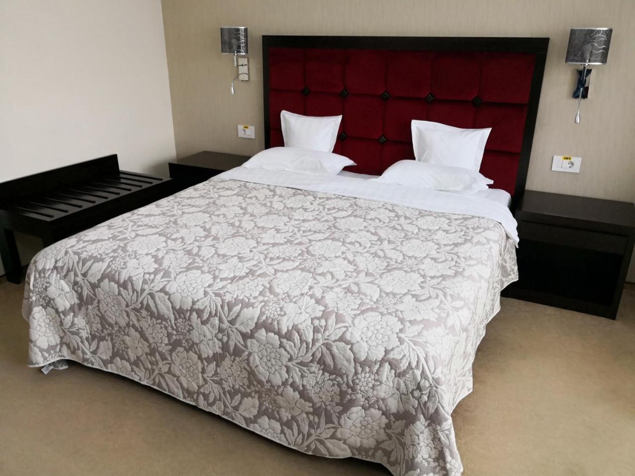 Hotel Terra Iasi Valea Lupului  Екстер'єр фото