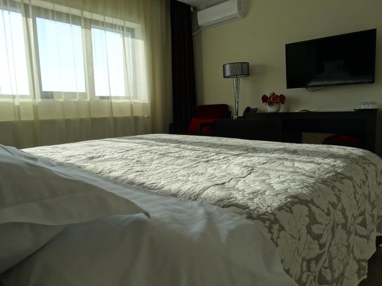 Hotel Terra Iasi Valea Lupului  Екстер'єр фото