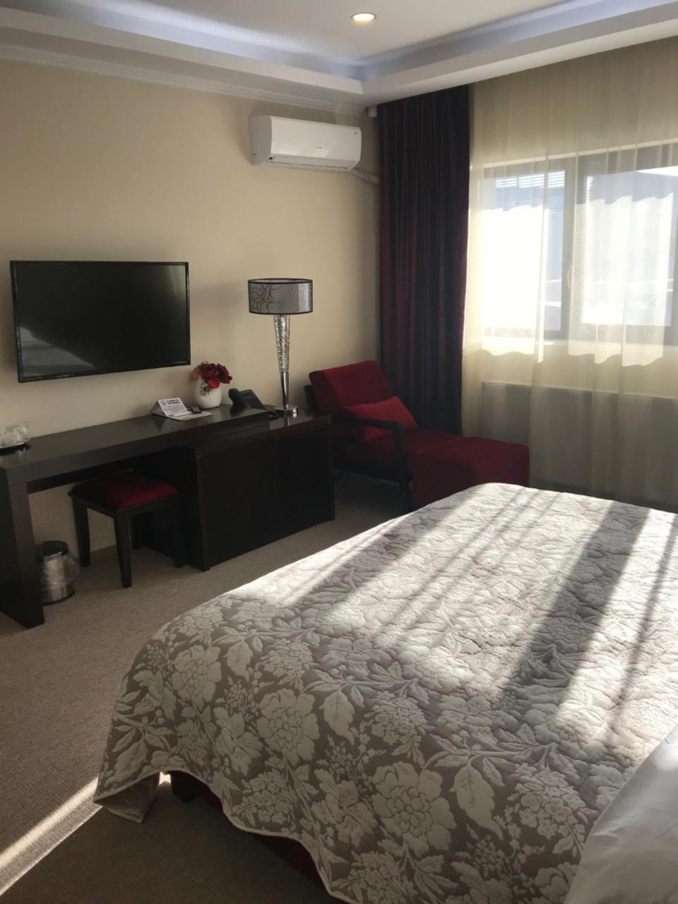 Hotel Terra Iasi Valea Lupului  Екстер'єр фото