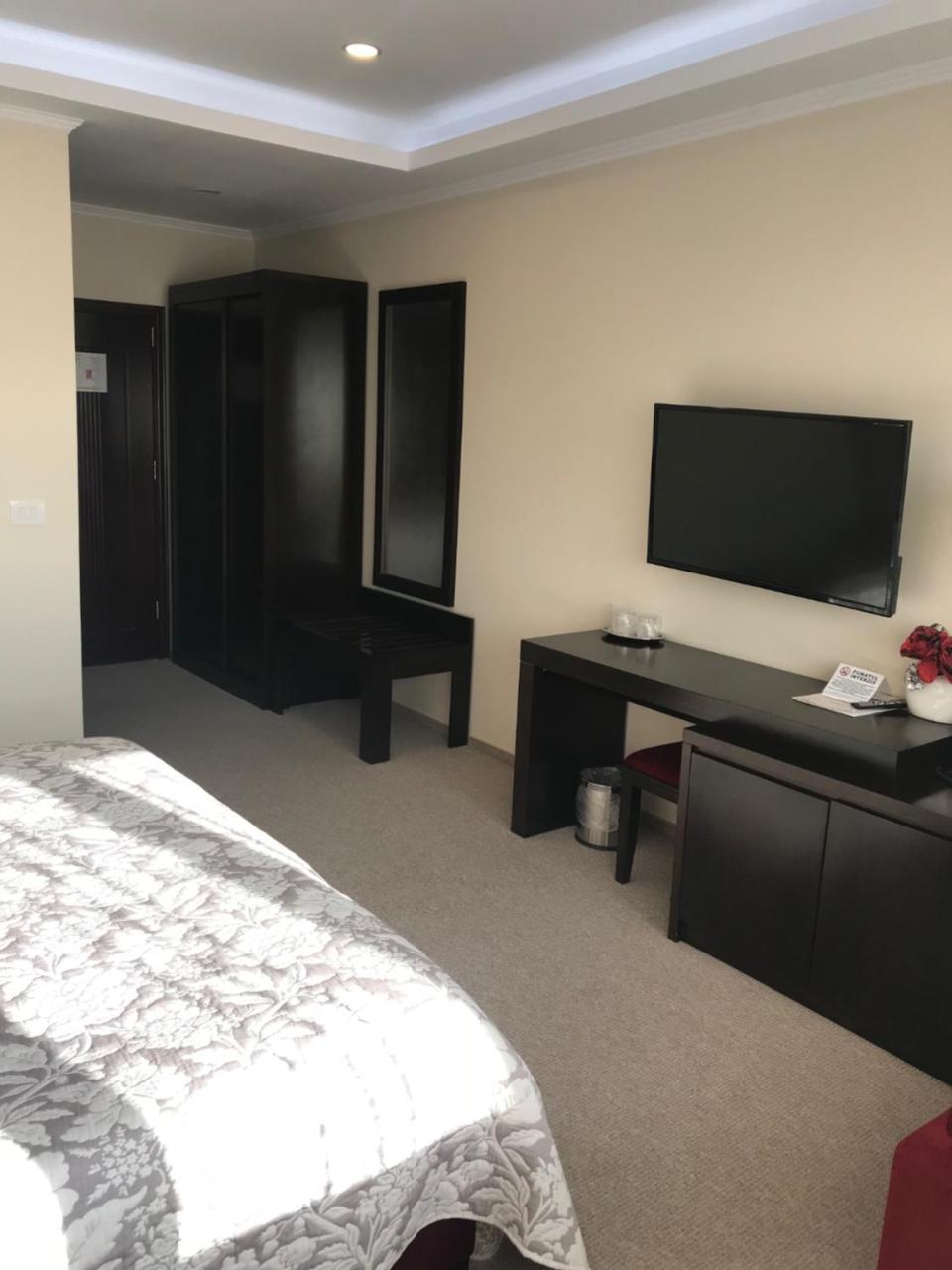 Hotel Terra Iasi Valea Lupului  Екстер'єр фото
